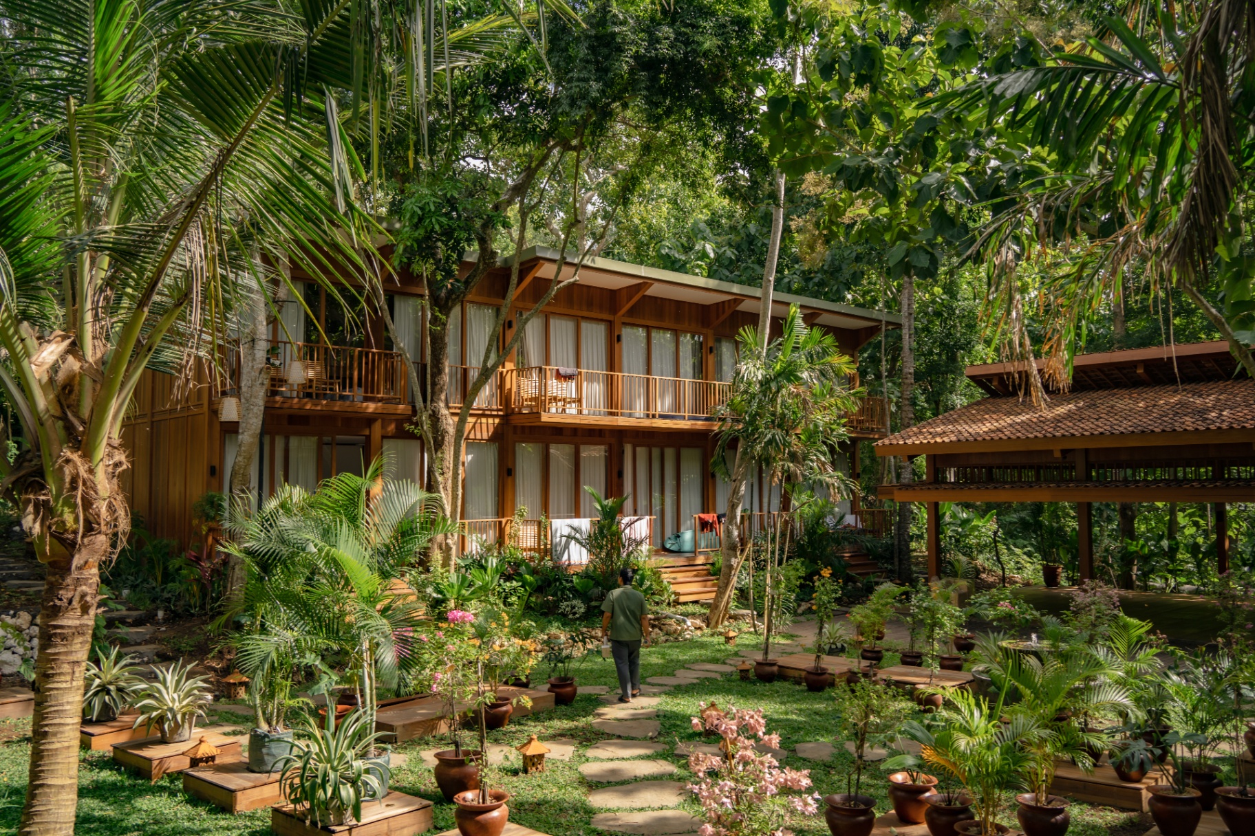 Wooden treehouse villa nestled in the Uluwatu jungle